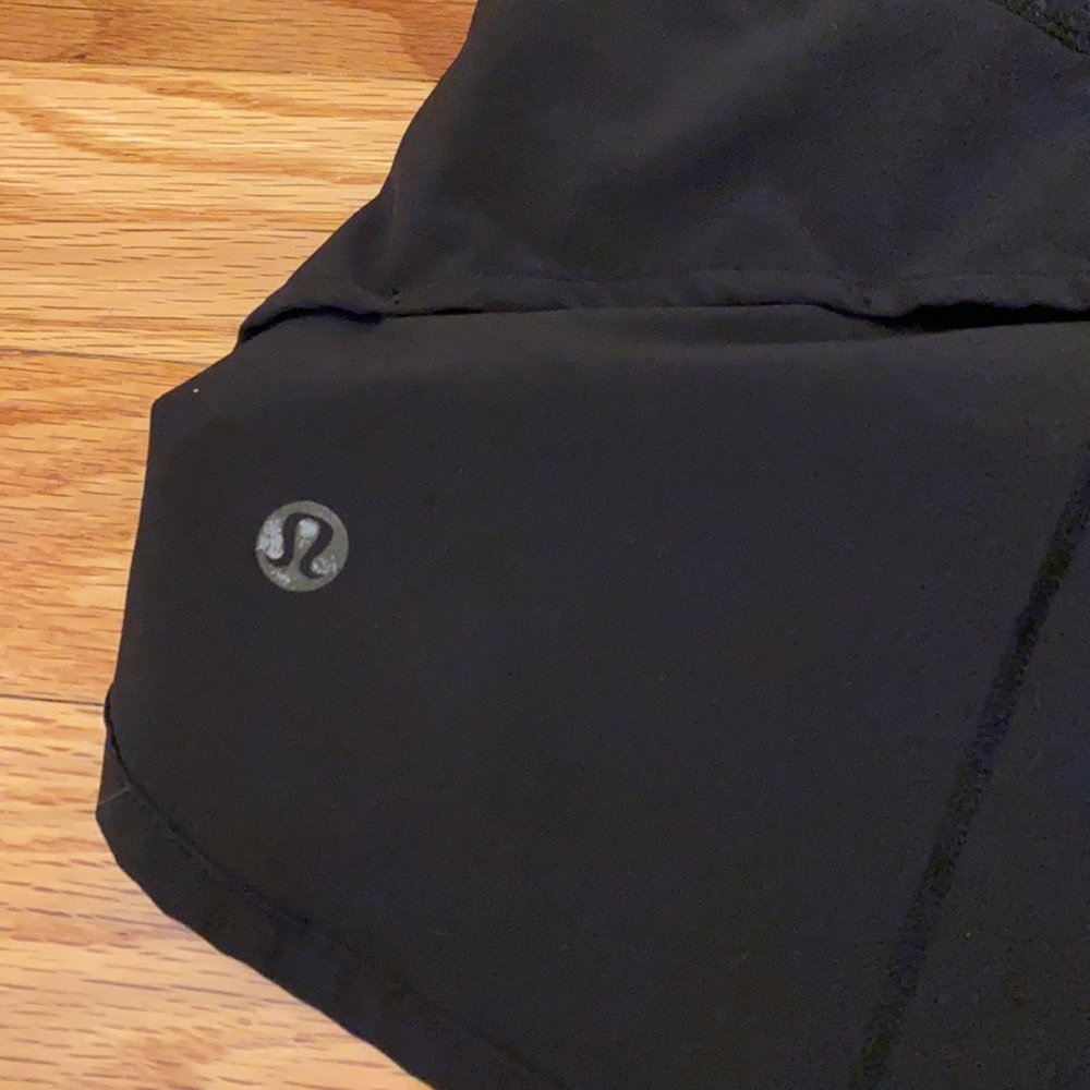 LULU SHORTS - Picture 3 of 3